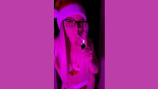 XMAS SANTAGIRL SMOKING VIDEO 2
