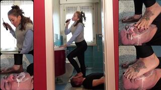 NINA MOROVIC - Morning routine - Teeth brushing, foot domination and spitting