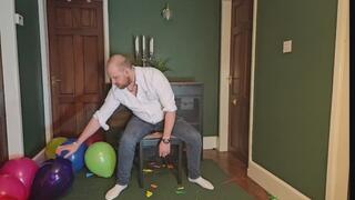 Tom bursts over 100 party balloons