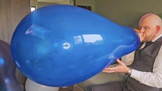 Tom takes on a B2P with a Qualatex 24 balloon