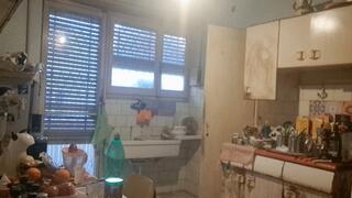 TIDYING UP THE KITCHEN EXPOSING ASS