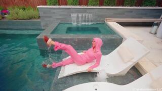 Sleepy Wetlook with Hannah