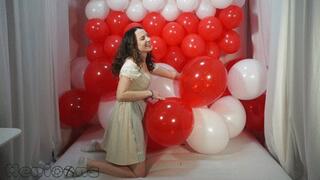 Saskia - Traditional Q16 sitpops