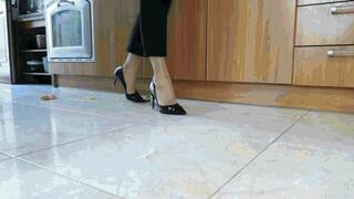 Clumsy Elizabeth MP4 (1920x1080) FHD