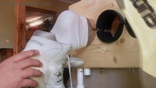 Punish The Feet II - itching powder and tickling