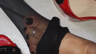 Dangling with 17 heel, foot massage and footjob simulation