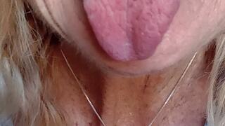 BJMature Tongue with No Dentures