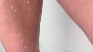 Pussy and armpit shaving in the shower