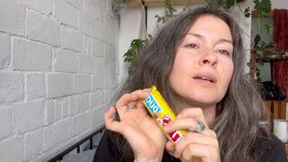 asmr eating chocolat