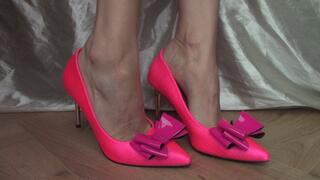 Barbie Pink Bow High Heels (mkv)
