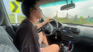 Cinicluu desperation in the car while she use push up bra to hold her big tits MP4 720