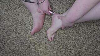 Exfoliating my High Arches with Sander!