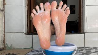 Bath for Her Soles - 4K MP4