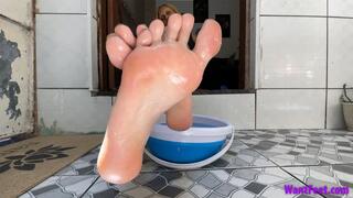 Bath for Her Soles - Long Toes - HD MP4