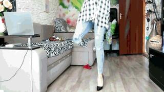 In jeans without a leg WMV (1280x720) FHD