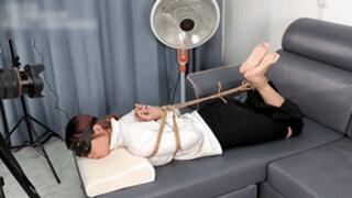 xy277-A girl who came to travel experienced being tied up by ropes