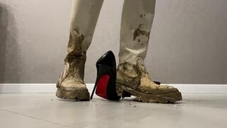 Louboutin crush, louboutin hard play, shoeplay in louboutin, dirty boots crush louboutin, Louboutin so Kate 120 crush