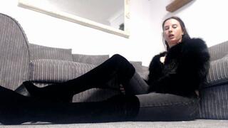 Domestic bitch (MOV)