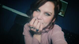 MESMERISED BY THE HUNTRESS