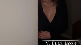 Naughty Elle Lyon Takes Advantage of You