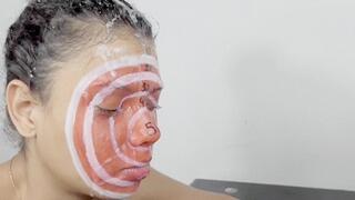 WHO SCORES THE MOST POINTS BY HITTING THE TARGET WITH SPIT? - BY MORENA ROSA AND THAY FLORES - CLIP 5