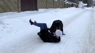 High Heels on Very Slippery Ice, High Heels on Ice Comparison, Stilettos on ice, Platform Shoes on ice