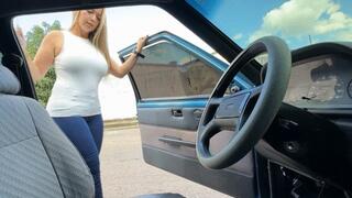 Karlotta is stressed by the uselessness of her car