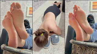 Amal - Worship slippers while showing feet