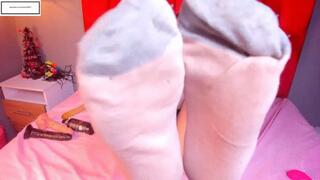 Indi_Boobs Itchy Feet in stinky GOOD looking socks