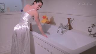 Cindy Bubble Bath ASMR