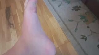 Jerk for my feet like a good boy