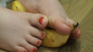 Toes and Banana | Enchanting Silence