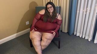 Plump Paradise: Hotel Dress n Squeeze 2 - SD