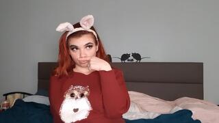 Farts on my finger, how my farts smell ( fart fetish )
