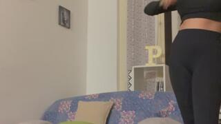 Ballbusting hard con tacchi