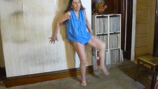 Freestyle dance on Look Wot You Dun song