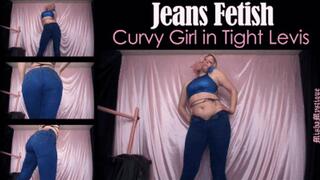 Jeans Fetish Curvy Girl in Tight Levis - mp4 version
