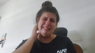 I Can't Stop Crying i fell very alone