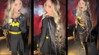 Bat Girl smokes VS 120