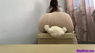 Big Butt Plushie Crush - Ass Fetish - HD MP4