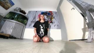 Jennifer Pee In A Jug 2 FLOOR CAM (4K)