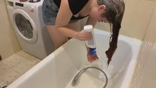 Rebecca Noir dying-my-hair