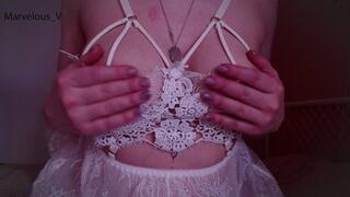 Petite Goddess tease you and gives JOI