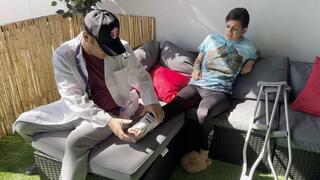 Summer Sprains her Ankle