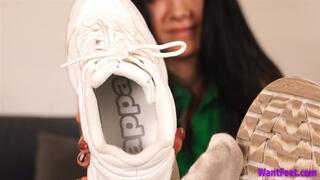 Sneaker Scent Seduction - Shoe Fetish - HD MP4