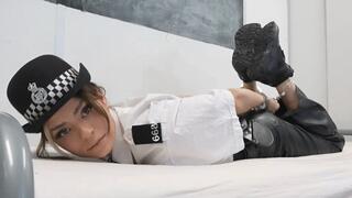 Policewoman River in The Escaped prisoner mp4