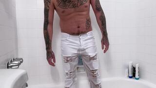 Desperate wetting in my white jeans