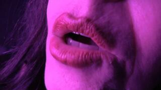 Silent Strobe light kisses -HD