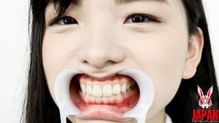 [Teeth Observation] Natural Teeth But Potential Cavities Found!! Beauty Cries When Her Teeth Are Tapped - Suzu Shiratori