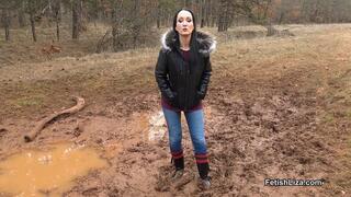 Muddy Boot Bitch (MP4)
